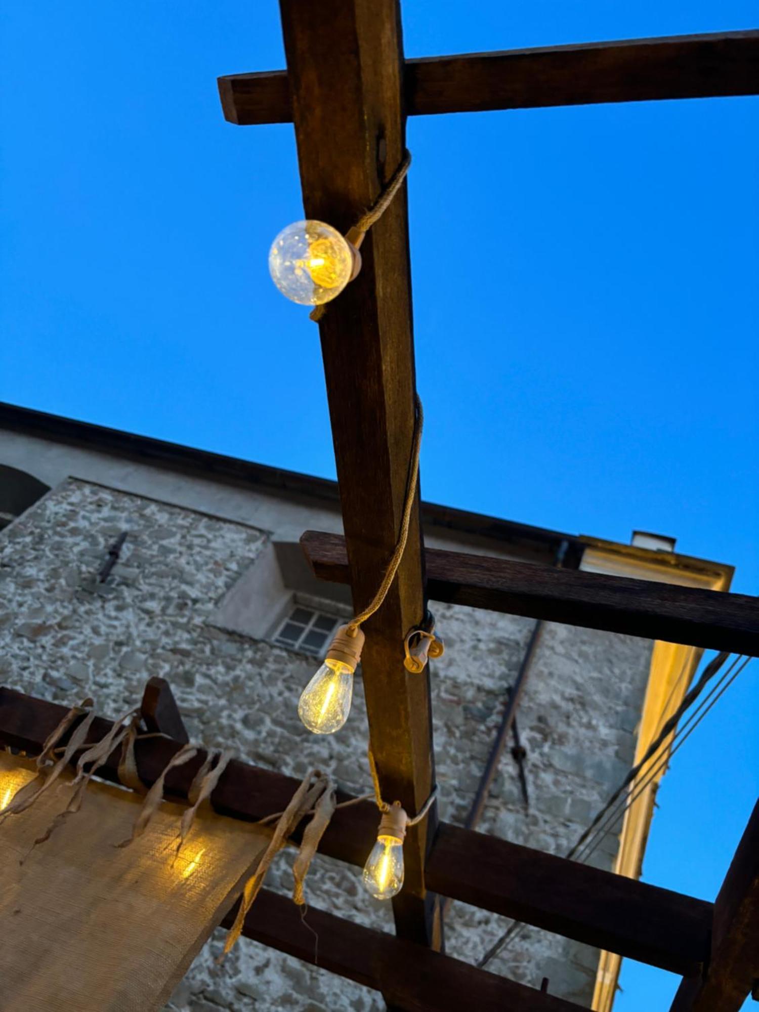 Un Piccolo Castello Medioevale Vicino 5 Terre Vila Giucano Exterior foto